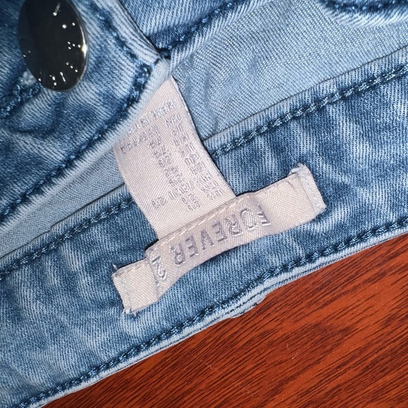 Jeans - Picture 3 of 5